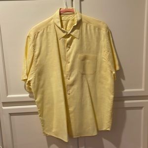 Tommy Bahama XL shirt with subtle check.